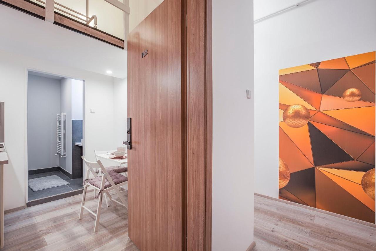 D'Crown Residences Budapest Luaran gambar