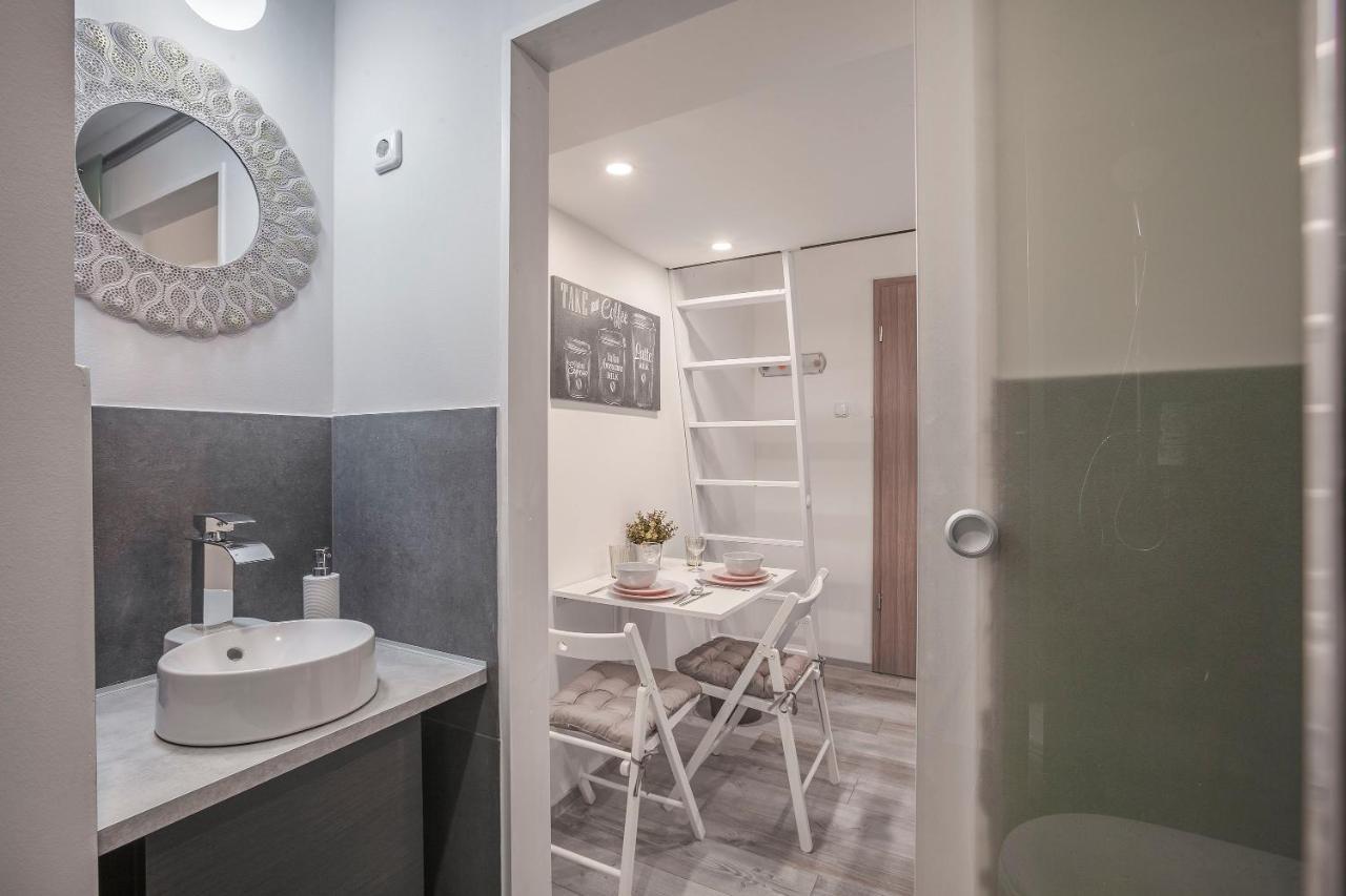 D'Crown Residences Budapest Luaran gambar
