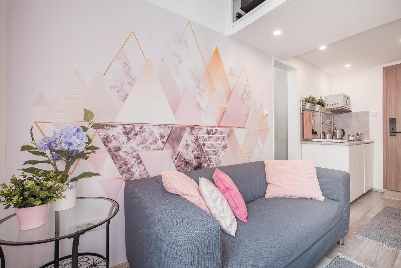 D'Crown Residences Budapest Luaran gambar