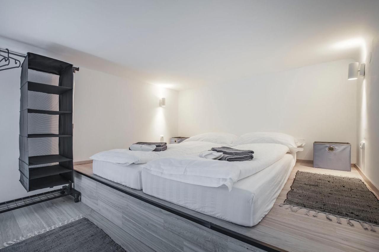 D'Crown Residences Budapest Luaran gambar