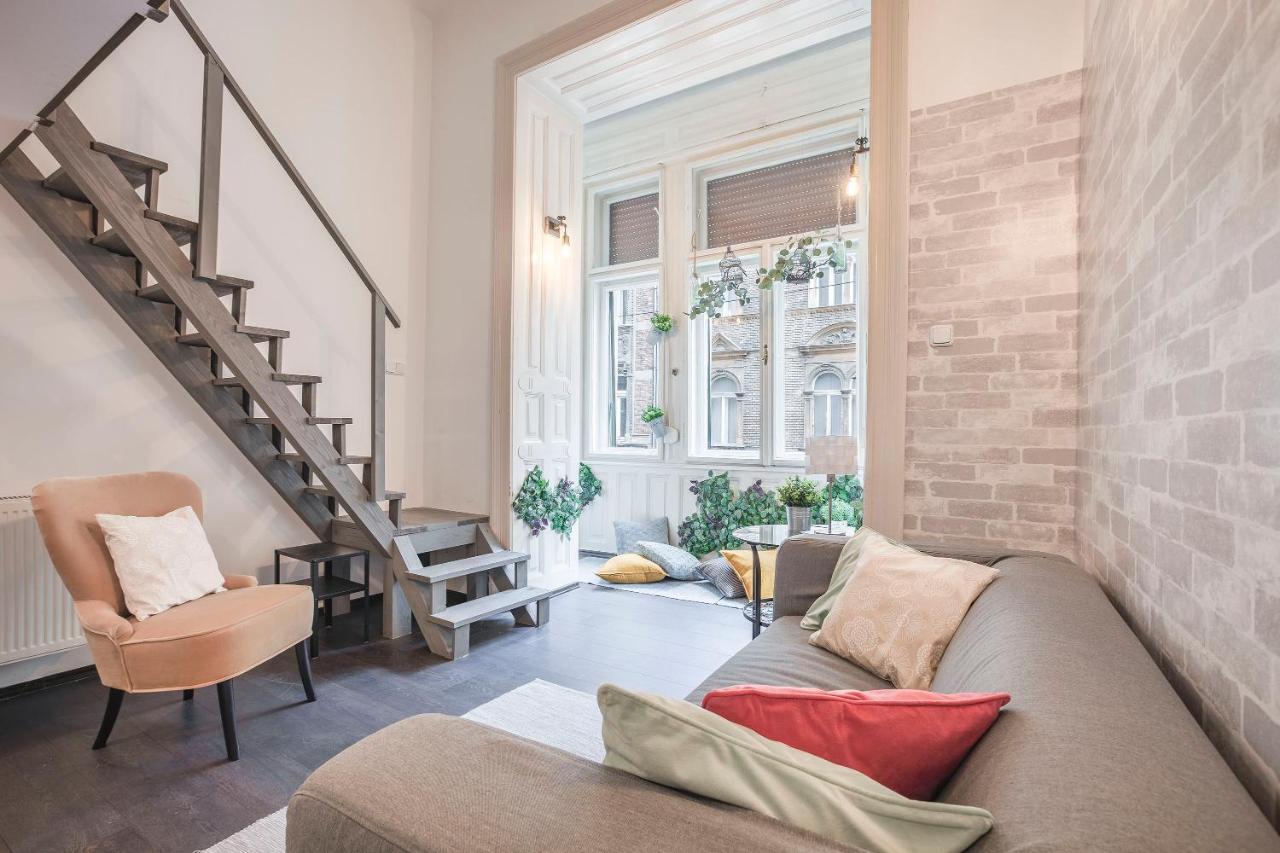 D'Crown Residences Budapest Luaran gambar