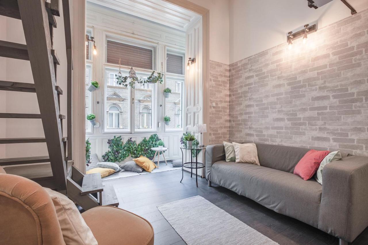 D'Crown Residences Budapest Luaran gambar