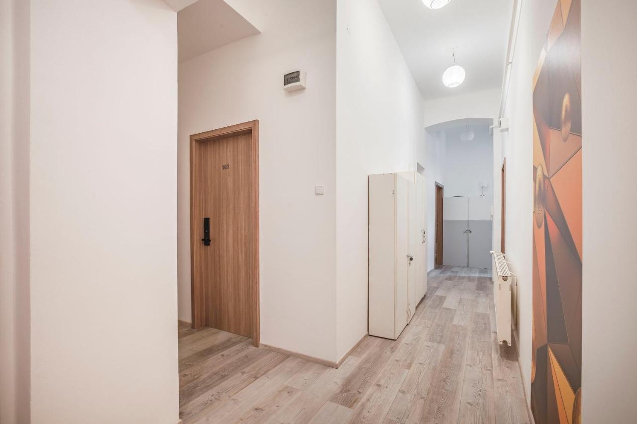 D'Crown Residences Budapest Luaran gambar
