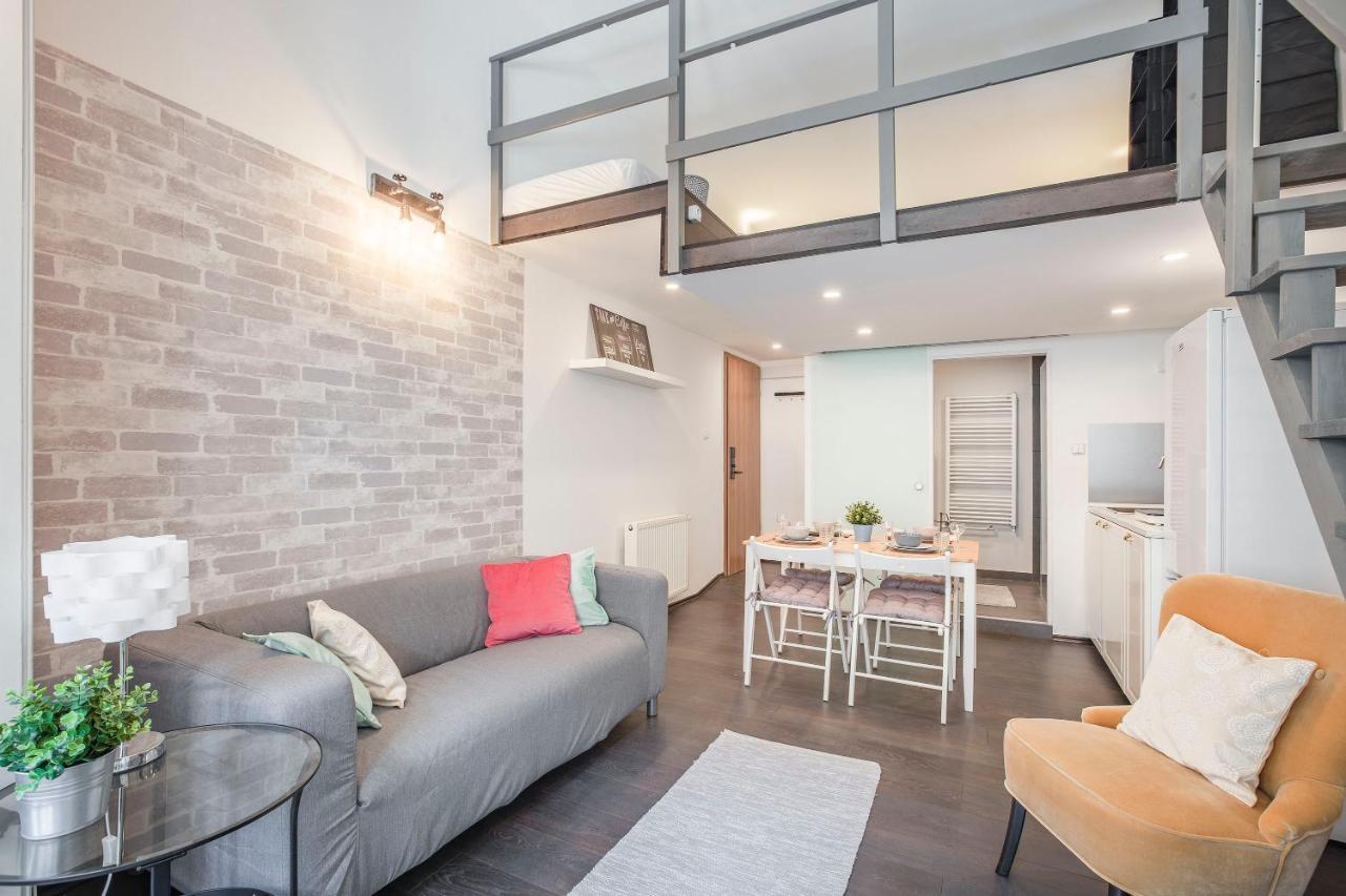 D'Crown Residences Budapest Luaran gambar