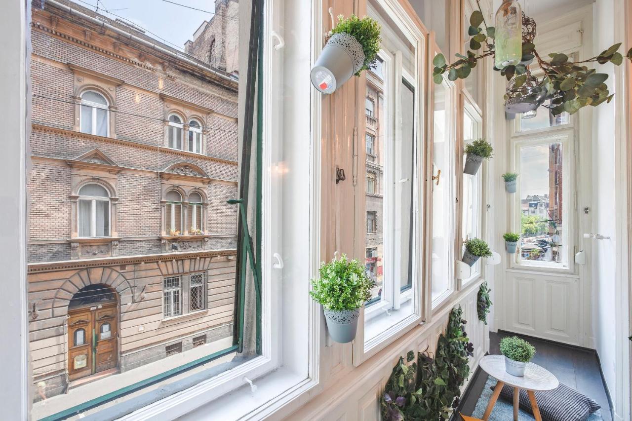 D'Crown Residences Budapest Luaran gambar