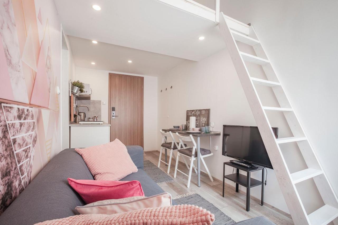 D'Crown Residences Budapest Luaran gambar