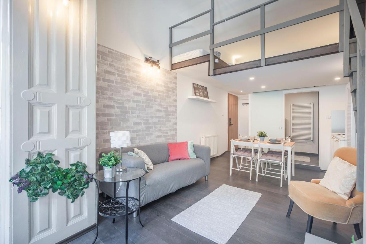 D'Crown Residences Budapest Luaran gambar